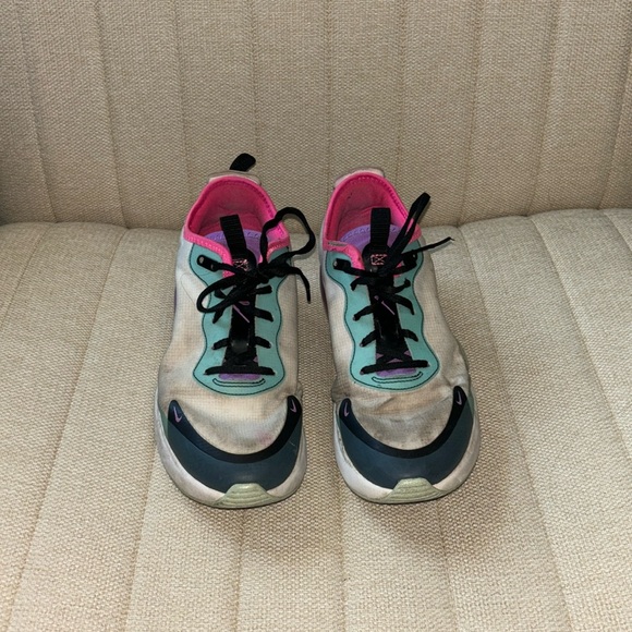 Women’s Nike Air Max Dia Platinum Tint Bright Violet - Picture 2 of 4